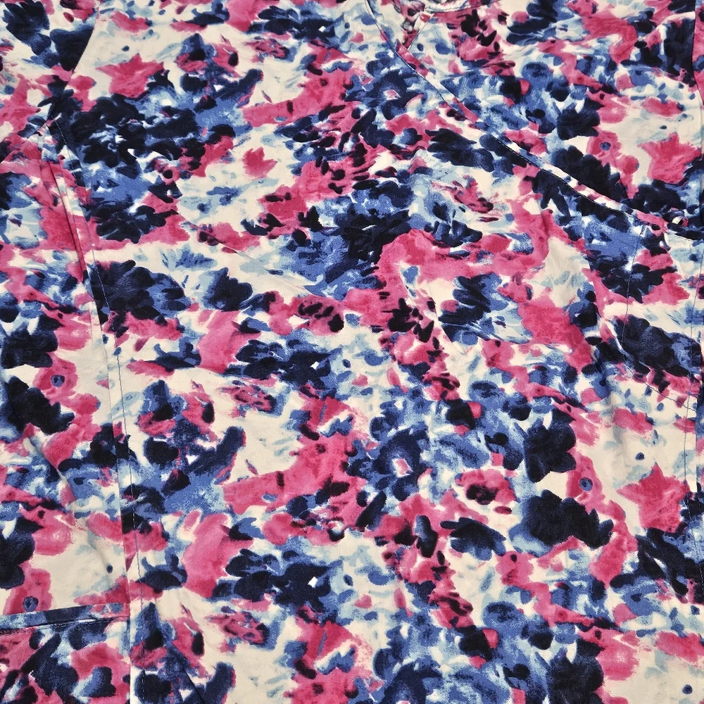 Nicole Miller Scrub Top - Picture 6 of 16